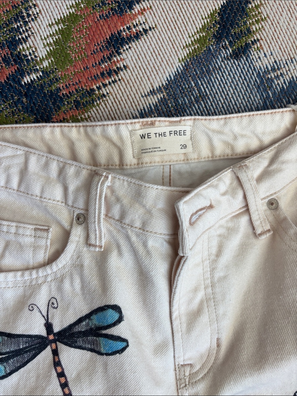 We The Free White Hand-Painted Tennessee Dragonfly low rise Illusions Jeans - Picture 2 of 8